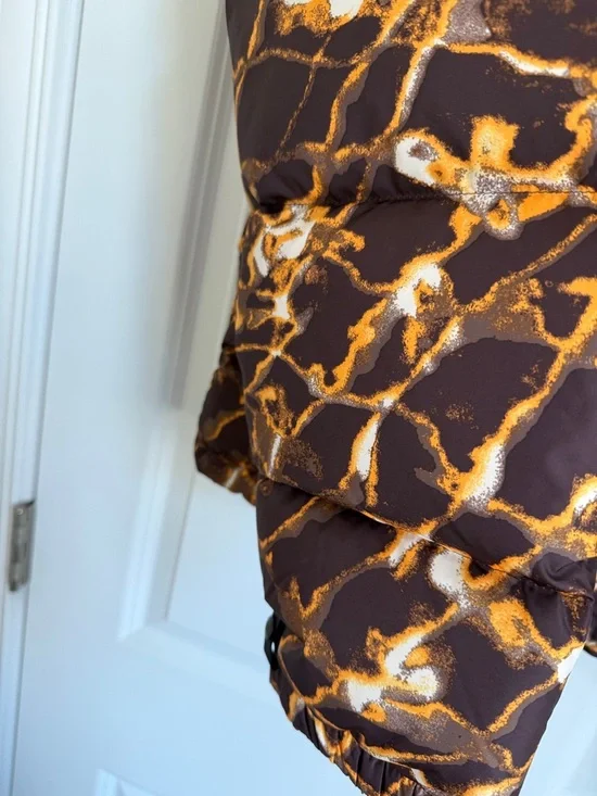 The North Face Black & Brown Patterned Puffer Jacket - Picture 4 of 9